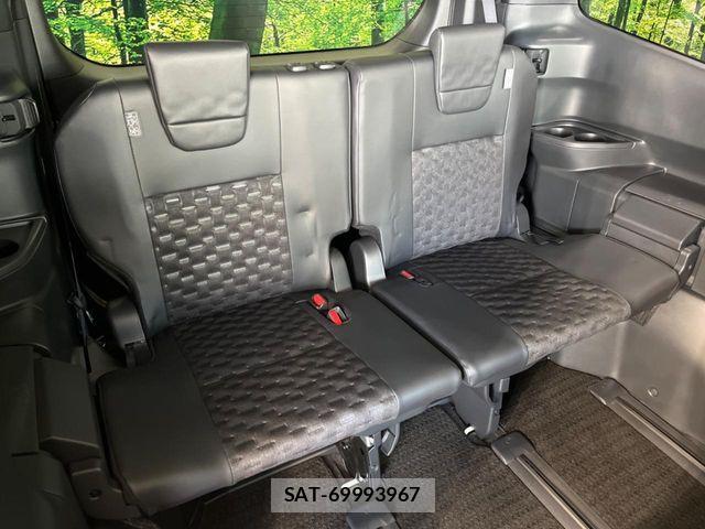 Toyota VOXY HYBRID 2024-01 7730648-9