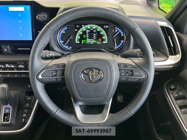 Toyota VOXY HYBRID 2024-01 7730648-11