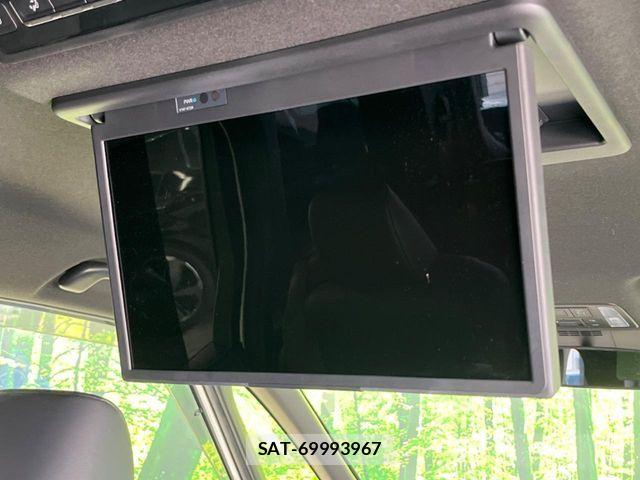 Toyota VOXY HYBRID 2024-01 7730648-2