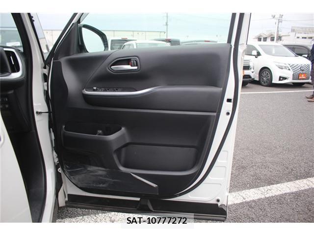 Toyota VOXY HYBRID 2025-01 7730664-16
