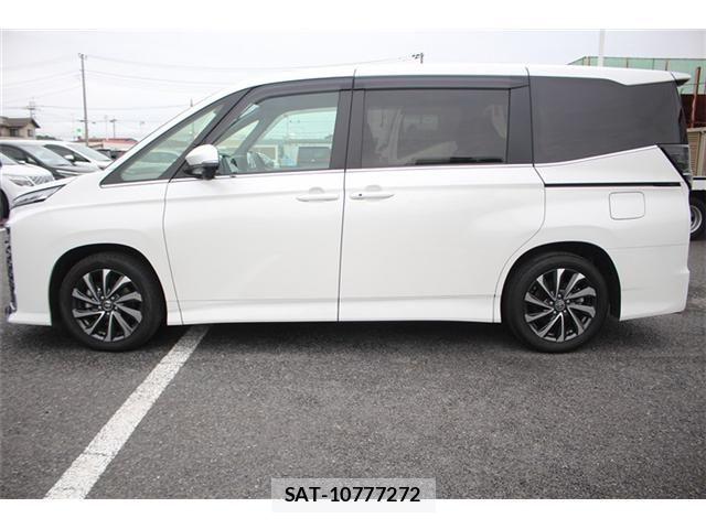 Toyota VOXY HYBRID 2025-01 7730664-7