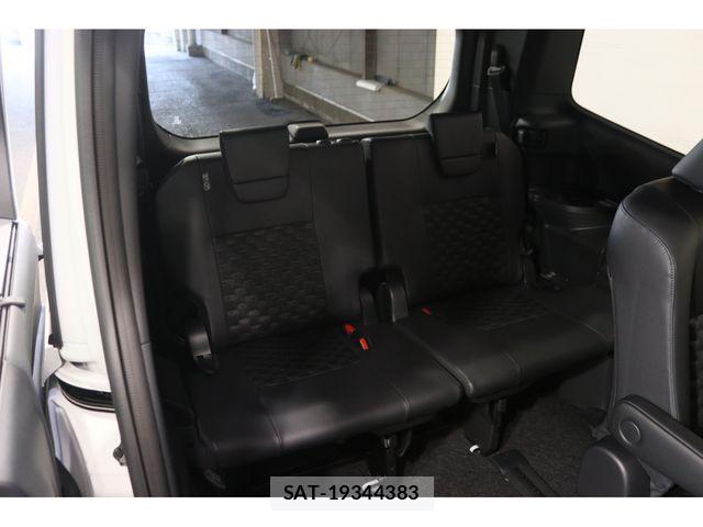 Toyota VOXY HYBRID 2026-03 7730642-21
