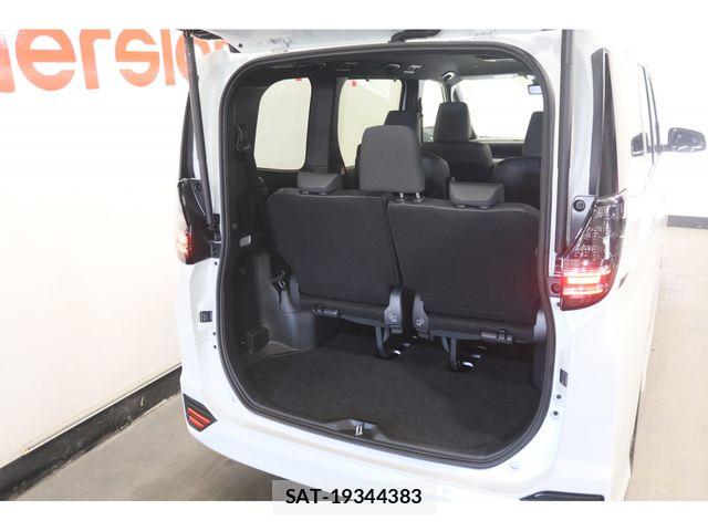 Toyota VOXY HYBRID 2026-03 7730642-22
