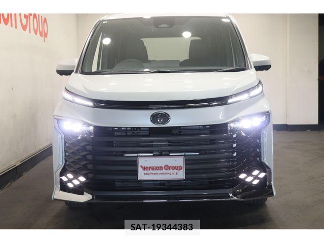 Toyota VOXY HYBRID 2026-03 7730642-3