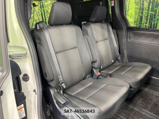 Toyota VOXY HYBRID 2019-12 7730680-8