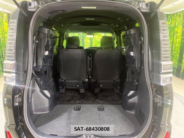 Toyota VOXY HYBRID 2019-03 7730683-9