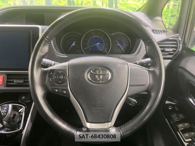 Toyota VOXY HYBRID 2019-03 7730683-10