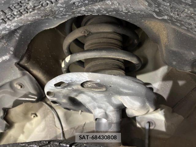 Toyota VOXY HYBRID 2019-03 7730683-19