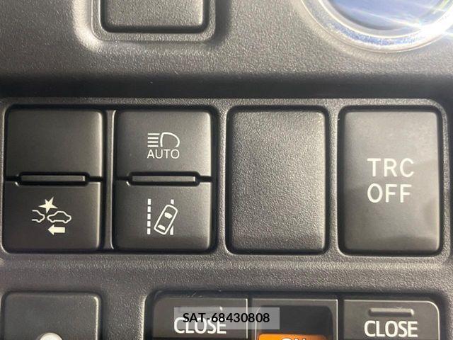 Toyota VOXY HYBRID 2019-03 7730683-5