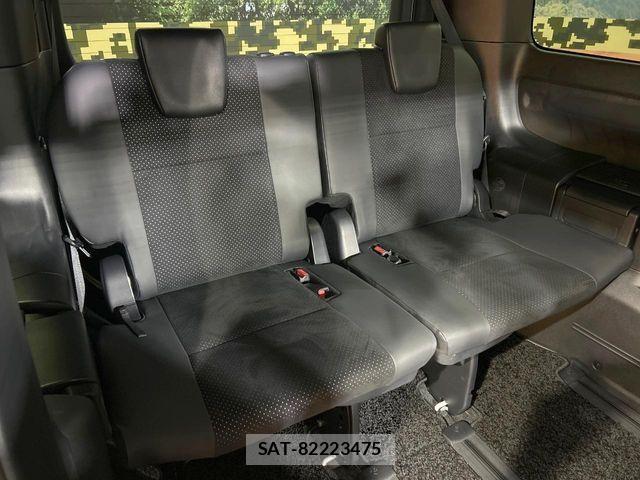 Toyota VOXY HYBRID 2021-06 7730672-9