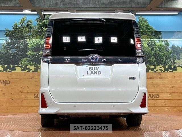 Toyota VOXY HYBRID 2021-06 7730672-15