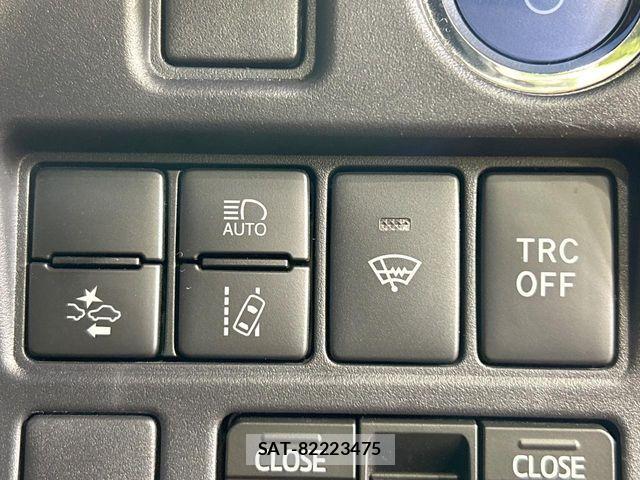 Toyota VOXY HYBRID 2021-06 7730672-5