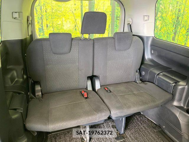 Toyota VOXY HYBRID 2014-03 7730685-9