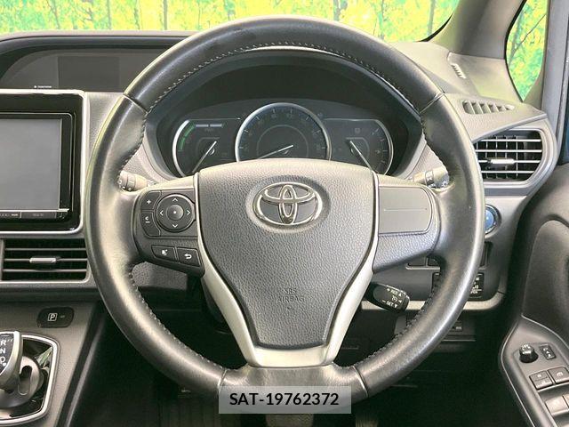 Toyota VOXY HYBRID 2014-03 7730685-11