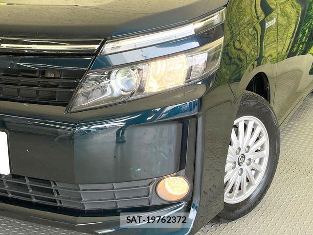 Toyota VOXY HYBRID 2014-03 7730685-12