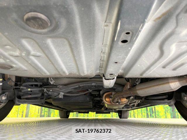 Toyota VOXY HYBRID 2014-03 7730685-18