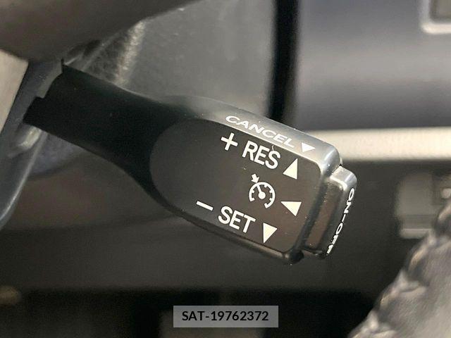 Toyota VOXY HYBRID 2014-03 7730685-5