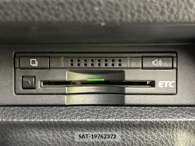 Toyota VOXY HYBRID 2014-03 7730685-6
