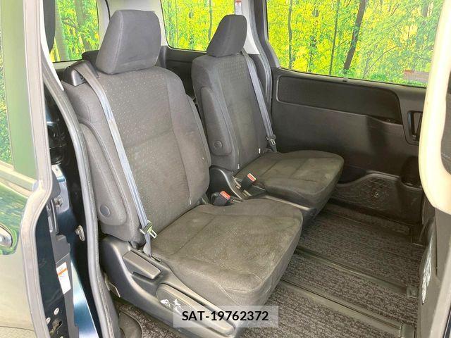 Toyota VOXY HYBRID 2014-03 7730685-8