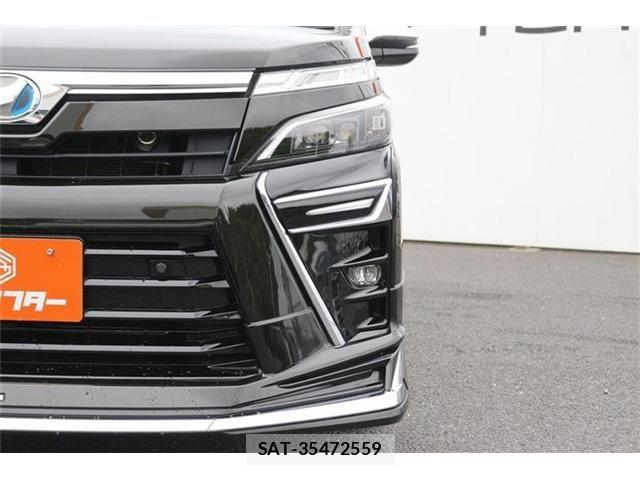 Toyota VOXY HYBRID 2019-06 7730681-11