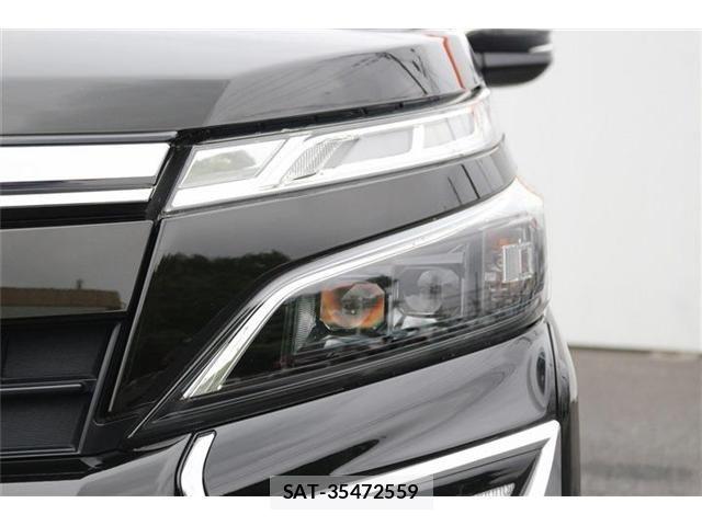 Toyota VOXY HYBRID 2019-06 7730681-12