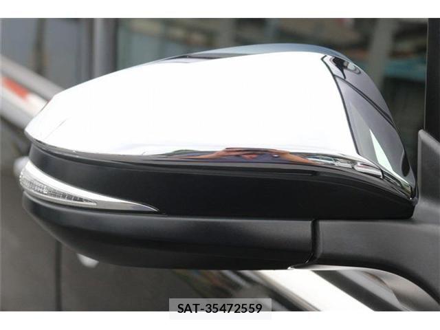 Toyota VOXY HYBRID 2019-06 7730681-23