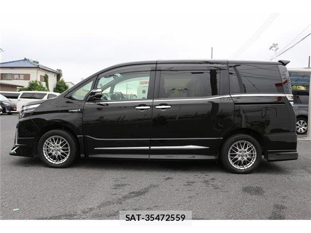 Toyota VOXY HYBRID 2019-06 7730681-7
