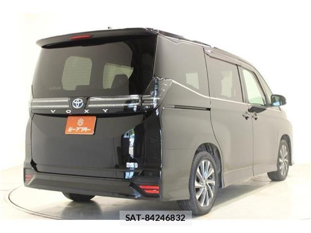 Toyota VOXY HYBRID 2022-11 7730667-11