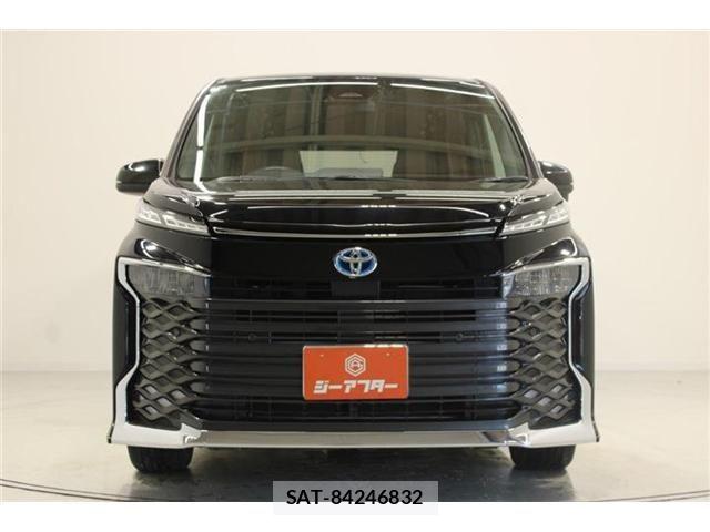 Toyota VOXY HYBRID 2022-11 7730667-6
