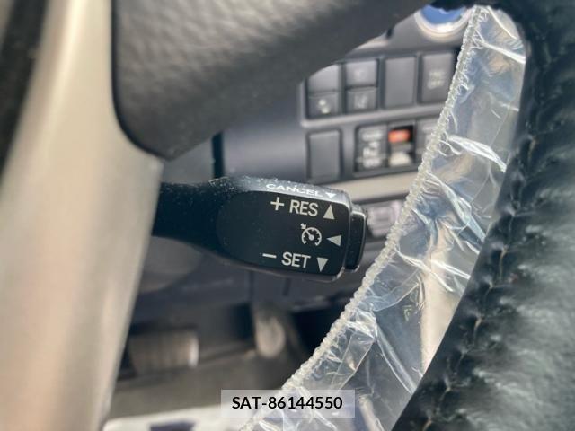 Toyota VOXY HYBRID 2018-07 7730682-14