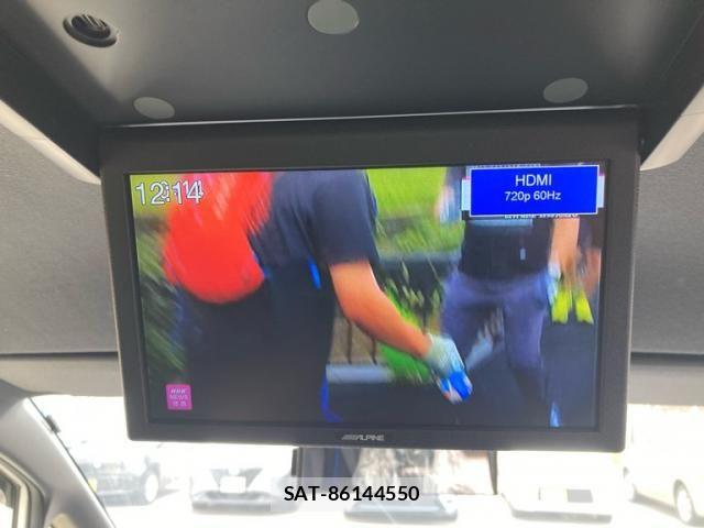 Toyota VOXY HYBRID 2018-07 7730682-25