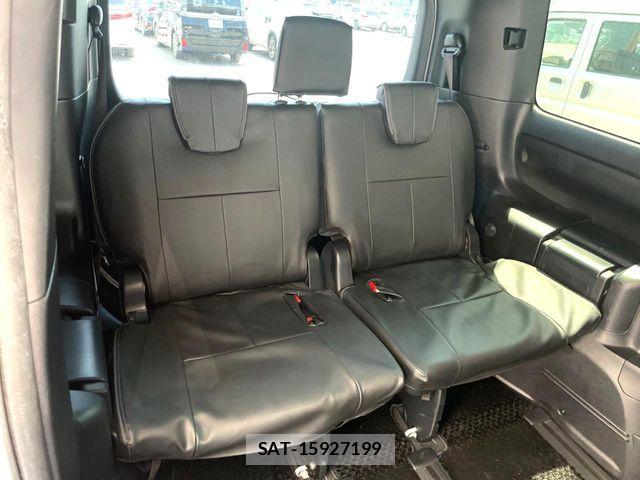 Toyota VOXY HYBRID 2018-10 7730675-11