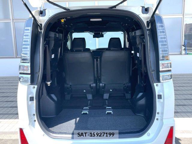 Toyota VOXY HYBRID 2018-10 7730675-12