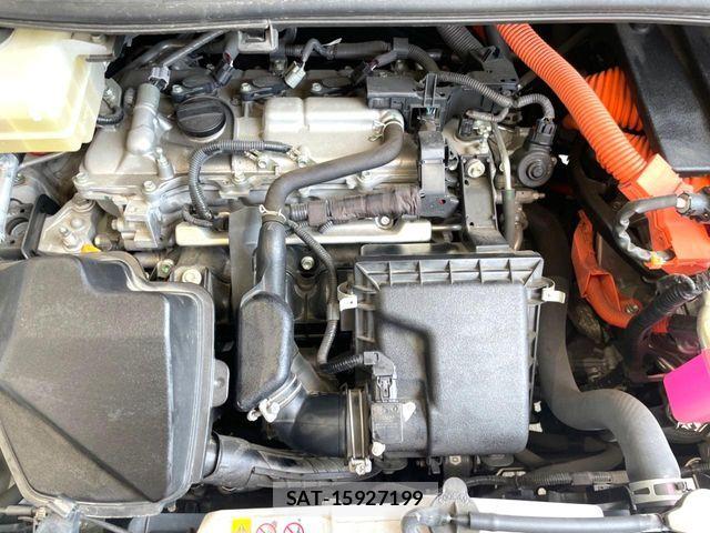 Toyota VOXY HYBRID 2018-10 7730675-17