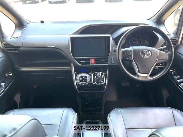 Toyota VOXY HYBRID 2018-10 7730675-1