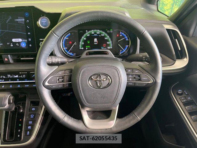 Toyota VOXY HYBRID 2022-10 7730662-12
