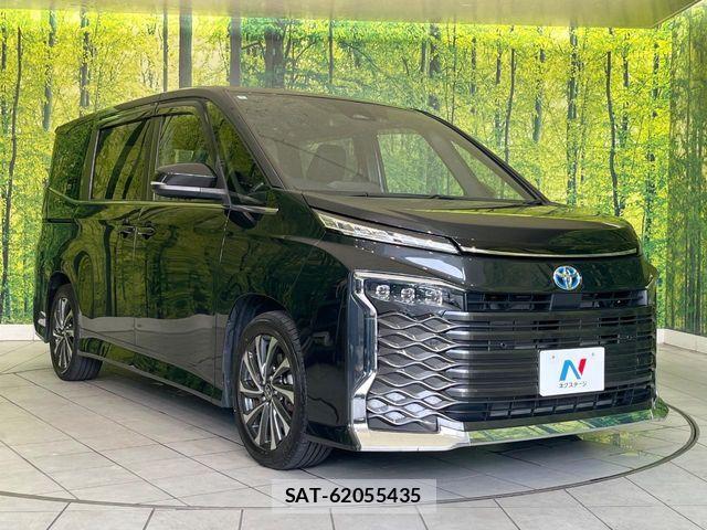 Toyota VOXY HYBRID 2022-10 7730662-17