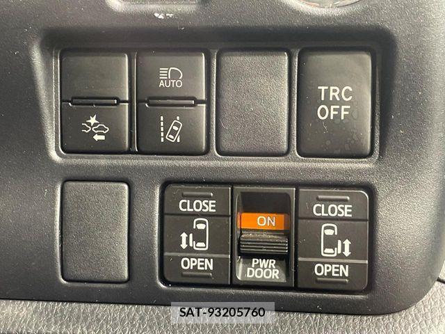 Toyota VOXY HYBRID 2019-06 7730676-2