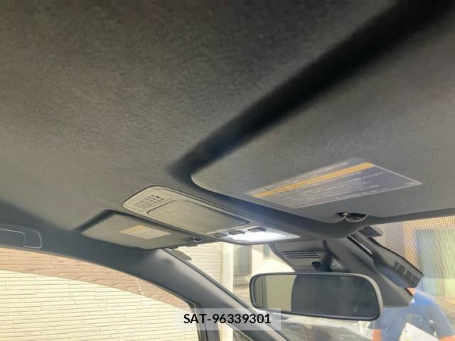 Toyota VOXY HYBRID 2017-10 7730687-17