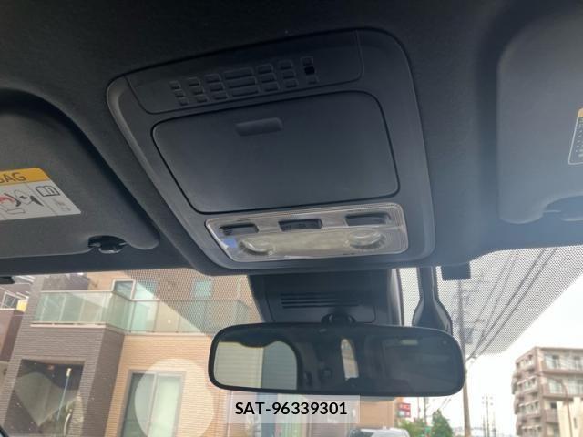Toyota VOXY HYBRID 2017-10 7730687-21