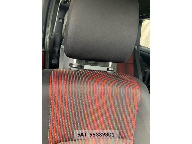 Toyota VOXY HYBRID 2017-10 7730687-23