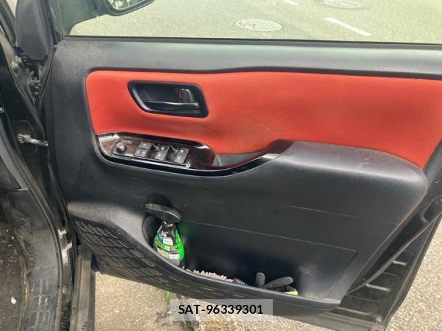 Toyota VOXY HYBRID 2017-10 7730687-25