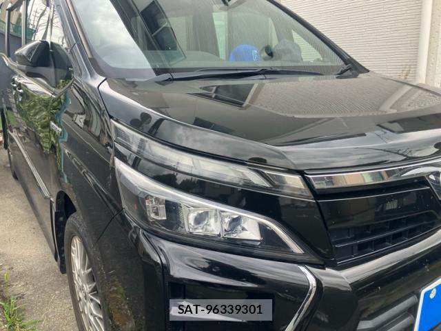 Toyota VOXY HYBRID 2017-10 7730687-3