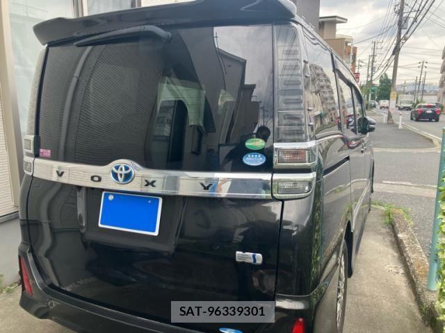Toyota VOXY HYBRID 2017-10 7730687-5