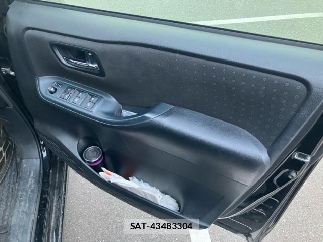 Toyota VOXY HYBRID 2014-05 7790404-17