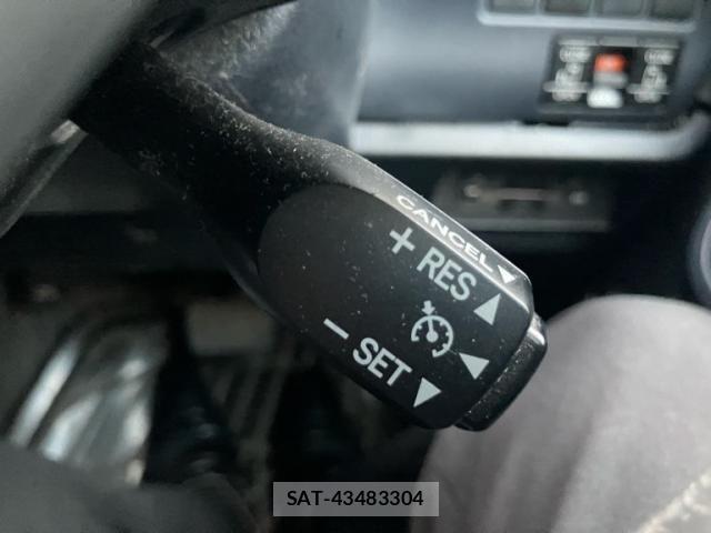 Toyota VOXY HYBRID 2014-05 7790404-22