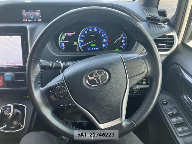 Toyota VOXY HYBRID 2014-06 7790402-15