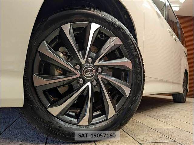 Toyota VOXY HYBRID 2025-07 7790465-10