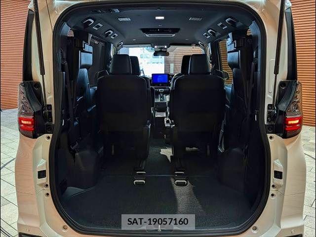 Toyota VOXY HYBRID 2025-07 7790465-19