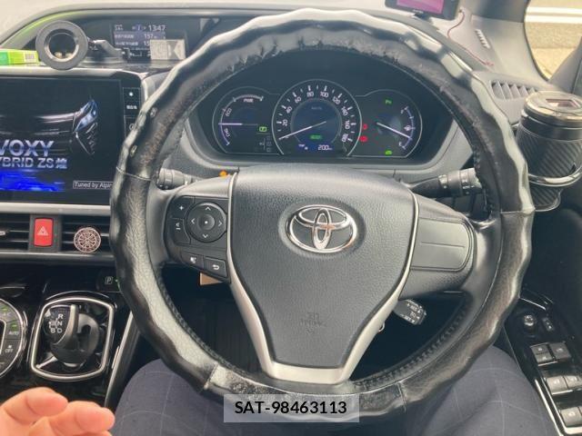 Toyota VOXY HYBRID 2019-09 7790415-8